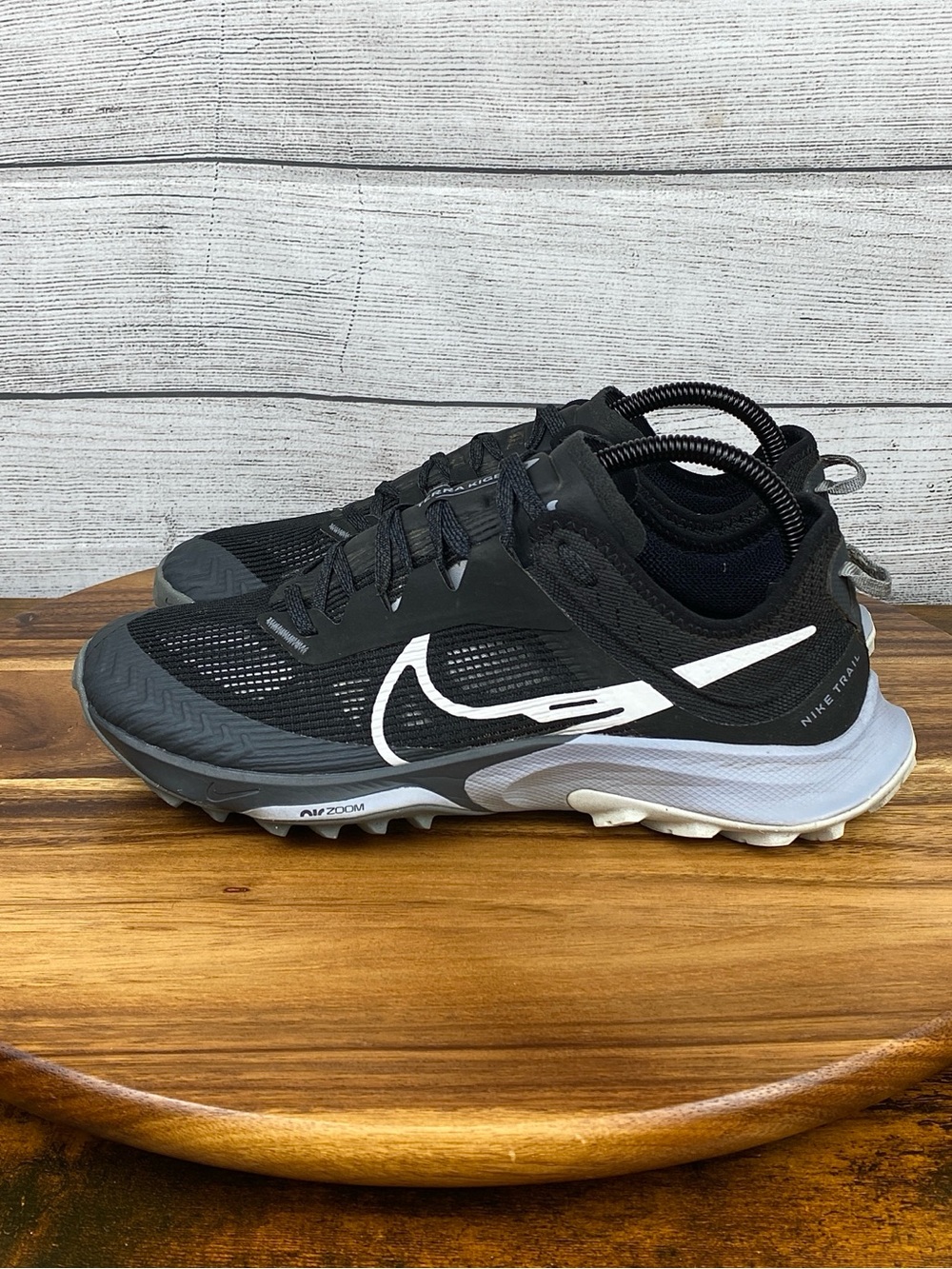 Nike Air Zoom Terra Kiger 8 Black Grey Trail Running Shoe DH0654-001 Women’s 8.5